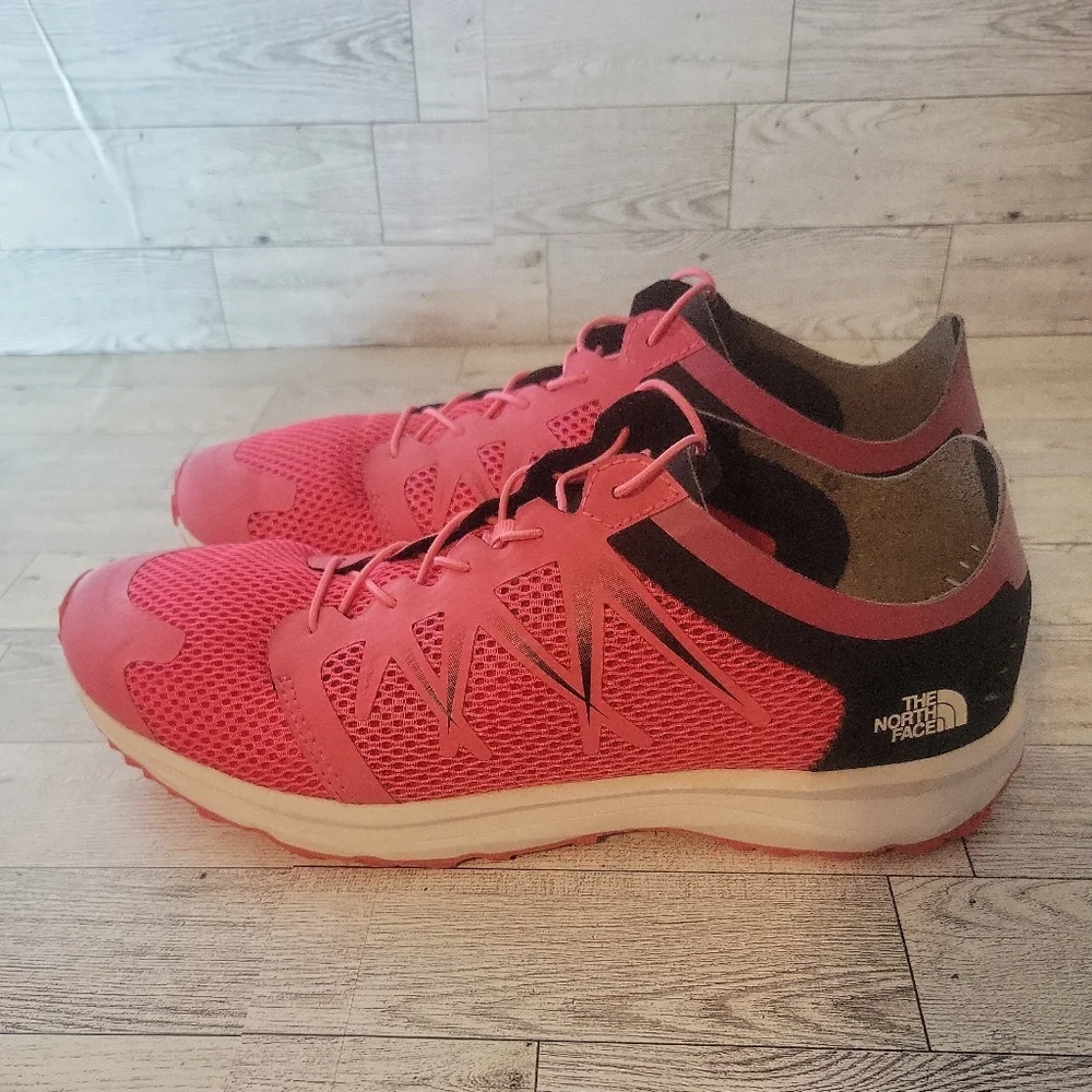 The North Face Womens Light‎ Wave Shoes Size 10.5 Vibram Sole Lace Up Sneakers